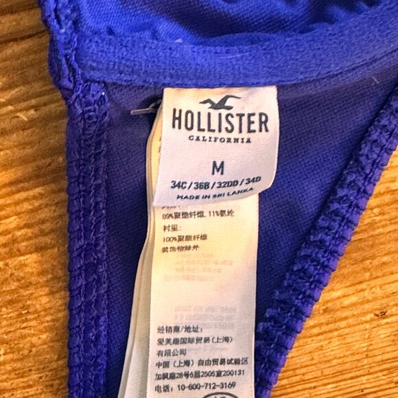 ~SOLD~ Blue ribbed bikini top by Hollister- Medium/ 34C/ 36B/ 32DD/ 34D - Picture 4 of 4